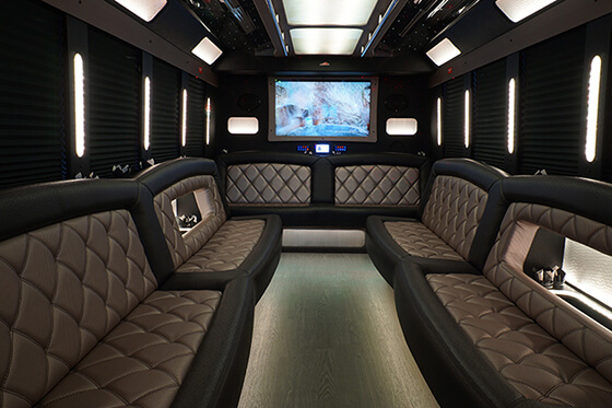 broad limo car service lounge